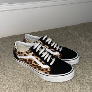 Old Skool leopard vans